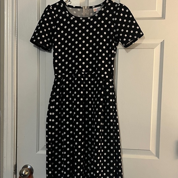 LuLaRoe Dresses & Skirts - LuLaRoe Black and White Polka Dot Midi Dress with pockets